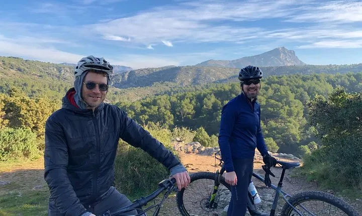 E-Bike tour of Sainte Victoire Mountain, Aix-en-Provence