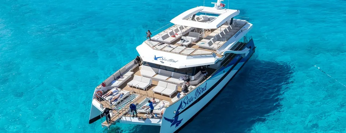 Blue Lagoon and Comino snorkeling cruise