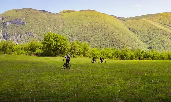 Full-Day Private Ghost Town Bike Tour in Fabriano and Genga