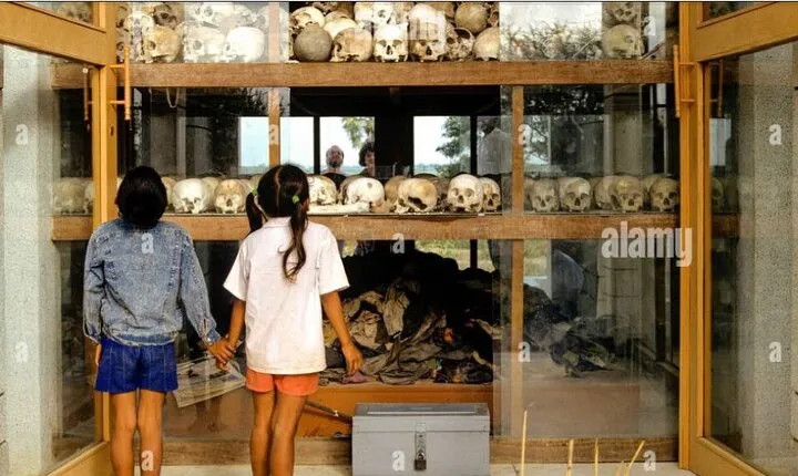 The Killing Field and Toul Sleng Genocide Museum (S21) Tour