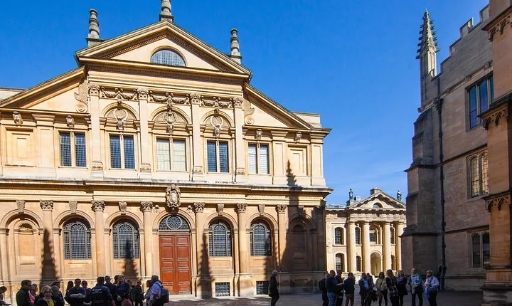 Oxford University Walking Tour With University Alumni Guide