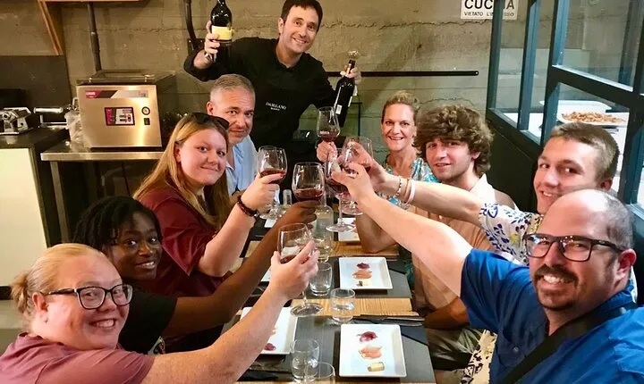 The Roman Food Tour in Trastevere with Free-Flowing Fine Wine