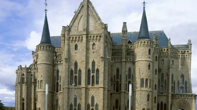 Palacio de Gaudí with Premium Guidebook Adult