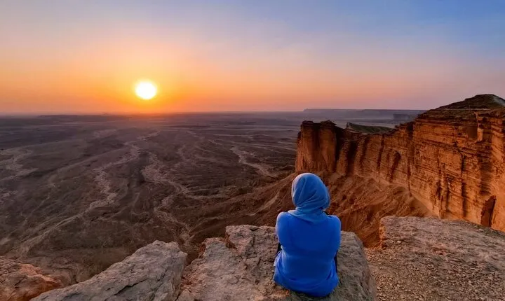 Edge Of The World Hike(Dinner under stars,village,bats cave,camp)