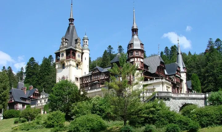 Bran Castle and Rasnov Fortress Tour from Brasov with Optional Peles Castle Visit