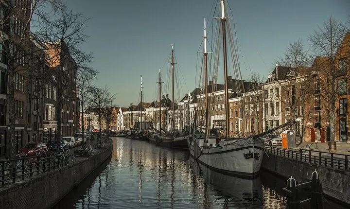 Groningen in 1 Day - Walking Tour - Audioguide in 7 languages
