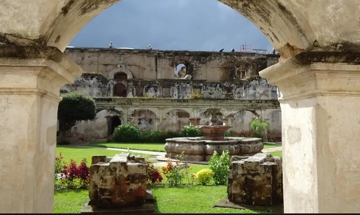 Antigua Cultural Walking Tour 