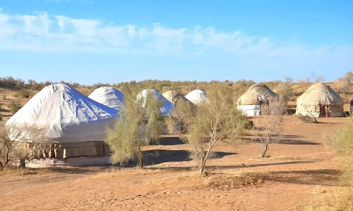Desert yurt camp and Mountain tour - 3 days