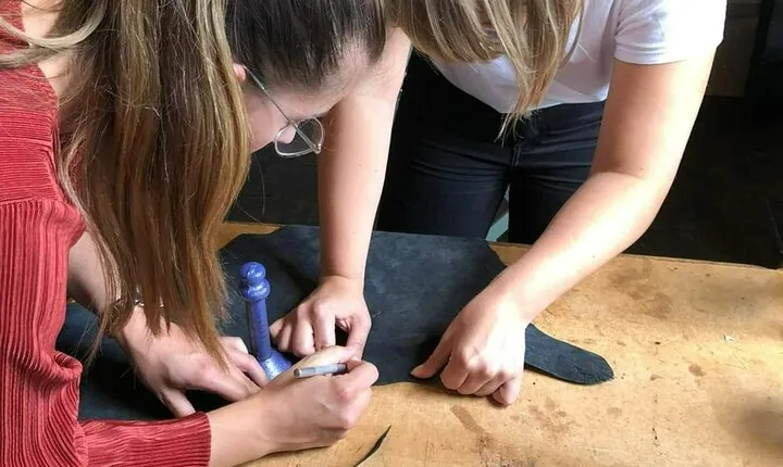 Genuine Leather Tote Bag Workshop in Leiden