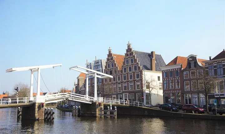 Guided Food Tour Haarlem (min. 2 persons) - Many local tastings 