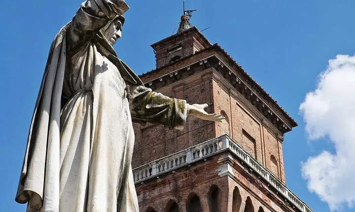 Ferrara Tour of Must-See Attractions with Local Top Rated Guide