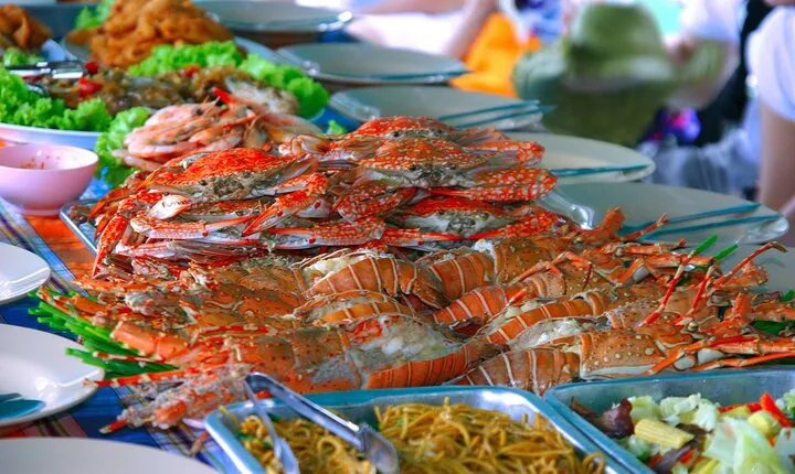 Luxury Sunset Cruise Seafood Dinner + Lobster from Phuket