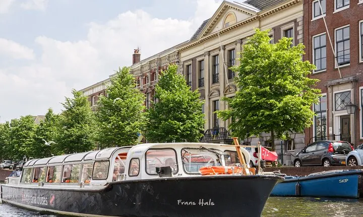 Haarlem: 50 minutes Boat Cruise