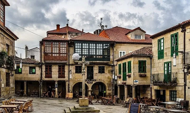 Monumental Morning Walking Tour in Pontevedra