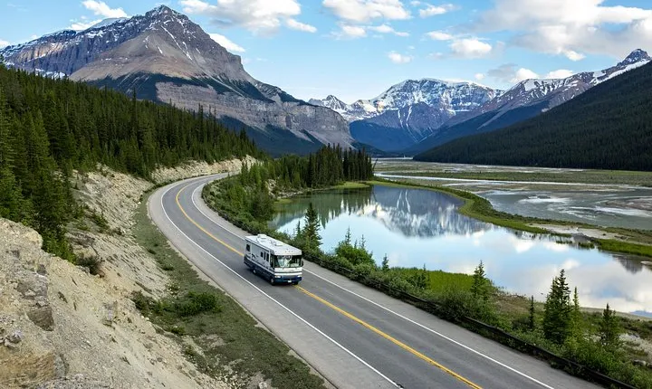 Athabasca Glacier Snow Trip from Banff