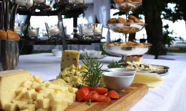 Private 6-Hour Tour of Three Etna Wineries with food&wine tasting