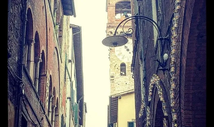 Discover Lucca’s Secrets on a Guided Walking Tour