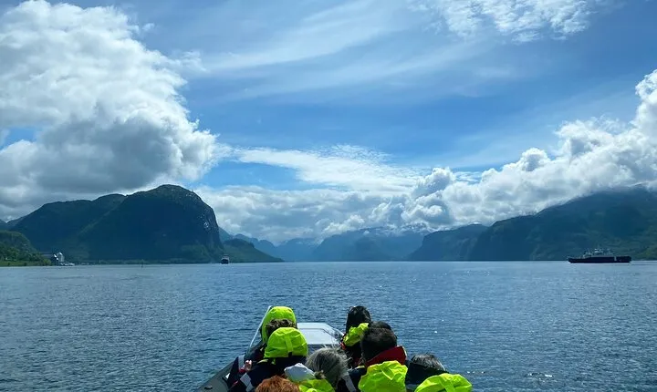 From Stavanger: Lysefjord Sightseeing RIB Boat Tour