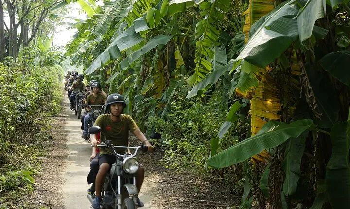 Hanoi Motorbike Tour: FOOD + CULTURE + FUN By Vintage Motorbike