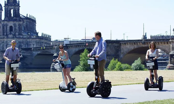 Private Segway tour through the highlights in Dresden
