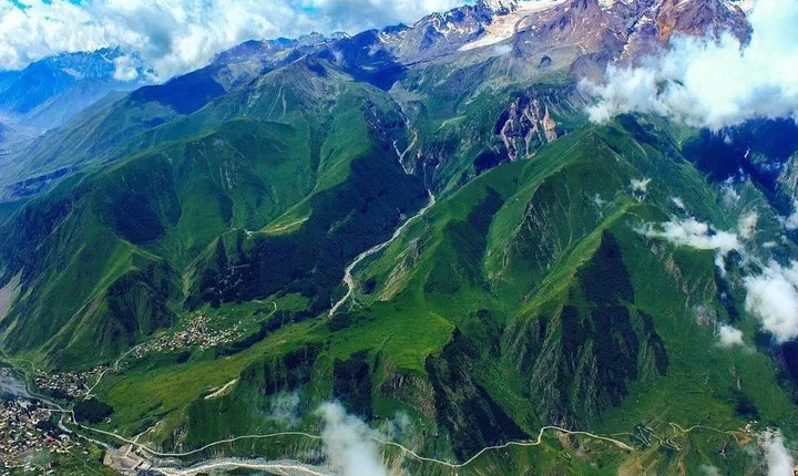 Day Trip to Kazbegi and Gudauri Including a Hotel Pick-up
