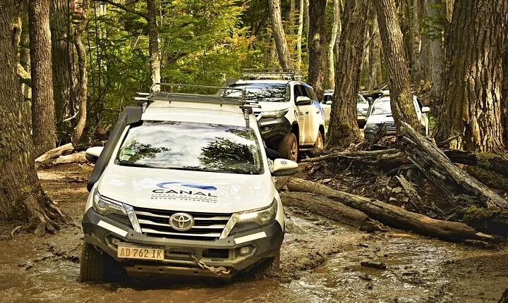 Lakes District 4x4 Full-Day Tour with Lunch from Ushuaia