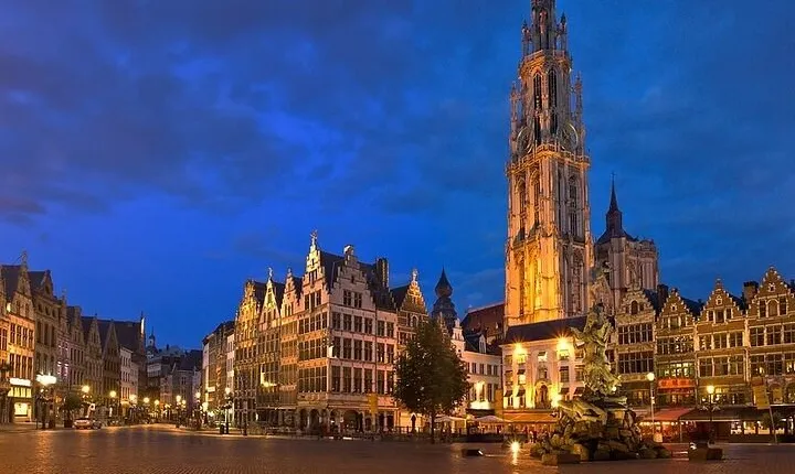 Evening Walking Tour: The Dark Side of Antwerp