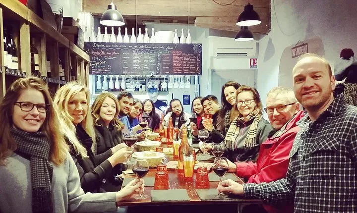 Lyon Old Town Food Tour with Local Specialties Tasting & Lunch