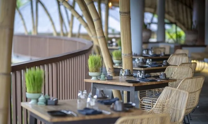 East Bali Tour: Gate of Heaven, Water Palace, Sleeping Gajah