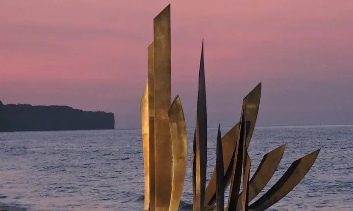 Normandy American & British DDay Beaches Halfday Tour from Bayeux