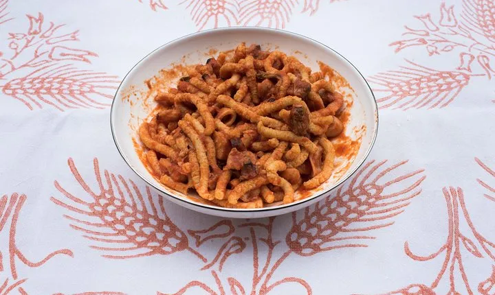 Share your Pasta Love: Small group Pasta and Tiramisu class in Rimini