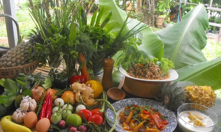 Organic Thai Cooking Class and Market Tour in Phuket