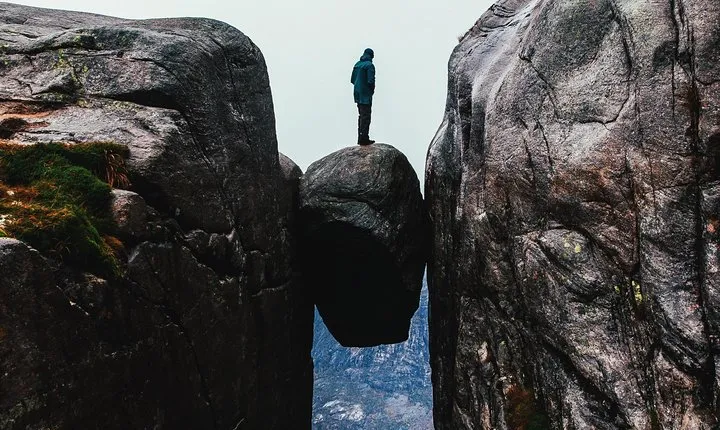 Guided hike to Kjerag and Kjeragbolten