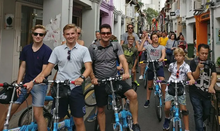 Lion City Bike Tour of Singapore