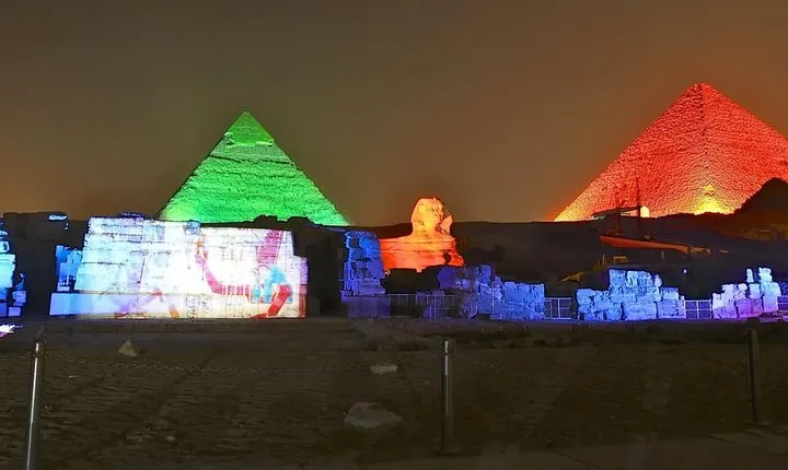 Tour to Giza Pyramids and The Egyptian Museum