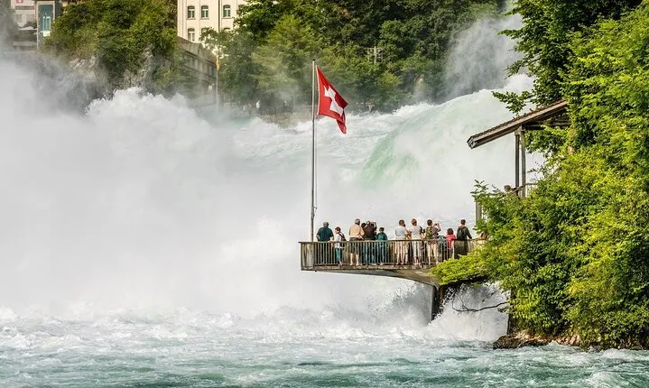 Rhine Falls and Stein am Rhein Half-Day Tour from Zurich