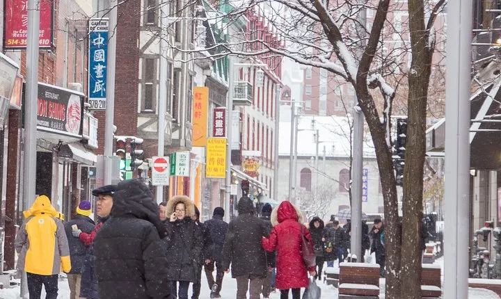 Beyond the Basilica Non-Touristy Walking Tour by Spade & Palacio