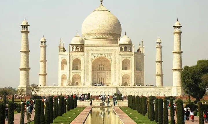 Same Day Taj Mahal, Agra Fort & Baby Taj Tour from Delhi by Cab