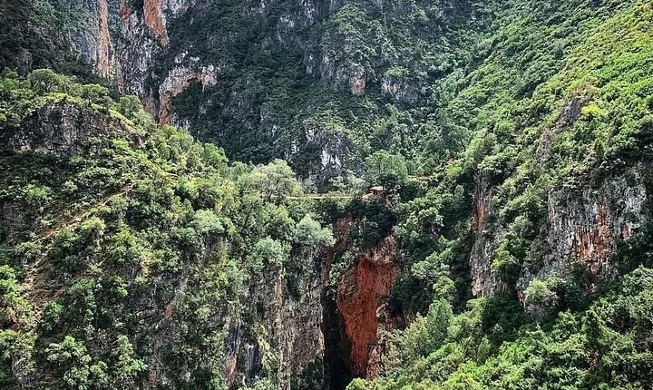 Akchour waterfalls tours