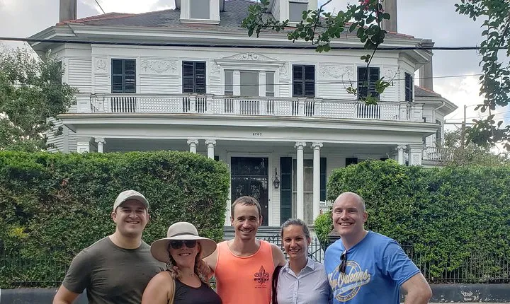 New Orleans Garden District History Walking Tour