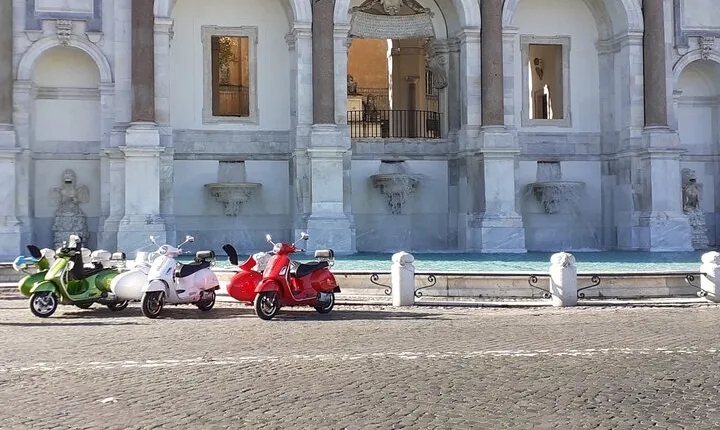 Vespa Sidecar Tour in Rome with Cappuccino