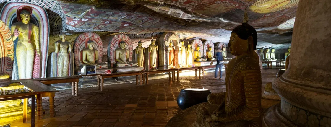 Kandy, Sigiriya, Dambulla & Minneriya Park safari two-day tour from the East Coast