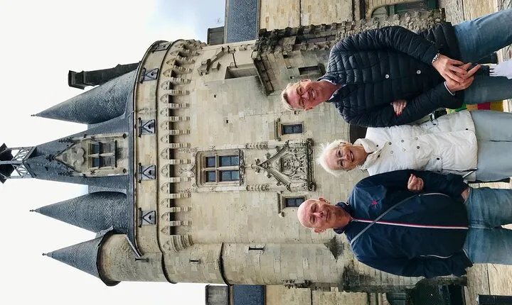 Private - Best of Bordeaux Walking Tour + Glass of Bordeaux Wine