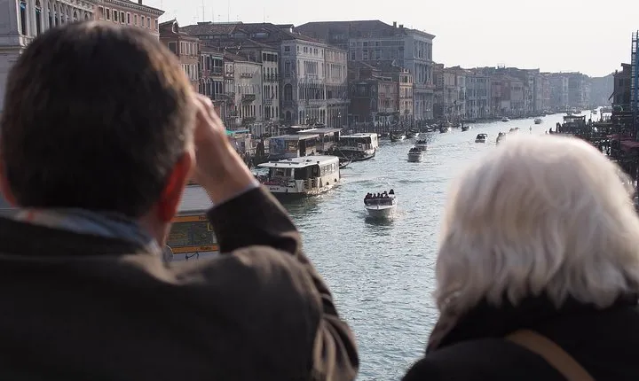 Venice Full-Day Tour from Lake Garda