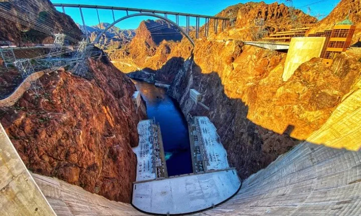 Small Group Grand Canyon, Hoover Dam, 7 Magic Mountains Tour 