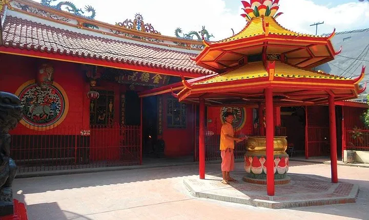 Halfday Excursion Old city Batavia with Lunch and Souvenir 