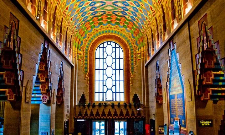 Explore undiscovered beauty of Detroit