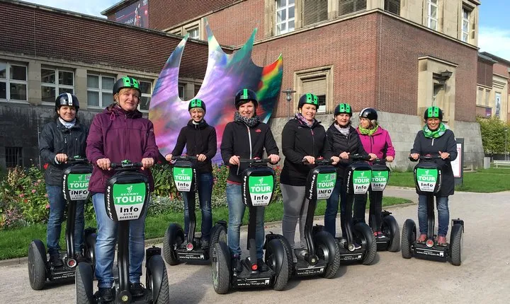 Düsseldorf Segway Tour: Classical City Experience