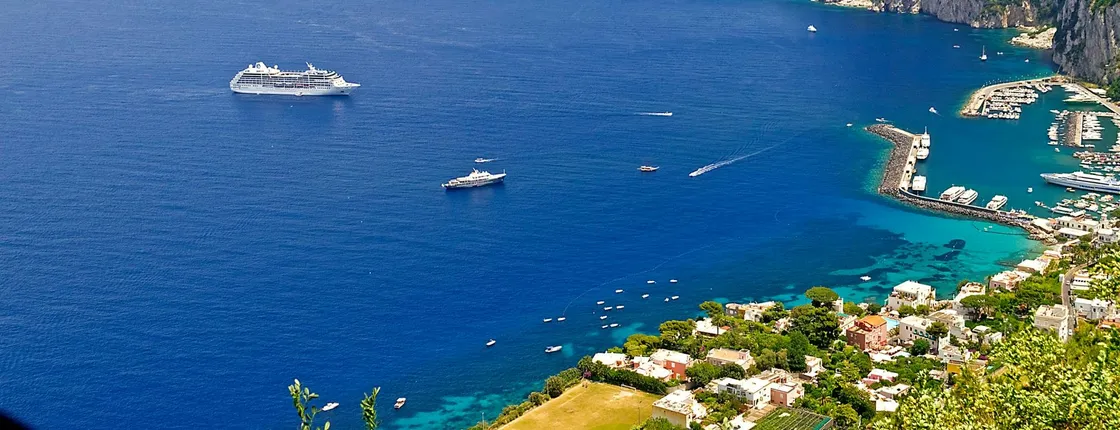 Private boat tour from Sorrento to Ischia and Procida