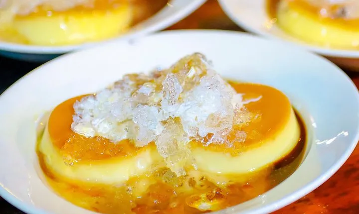 Private Street Food Motorbike Tour in Ho Chi Minh City